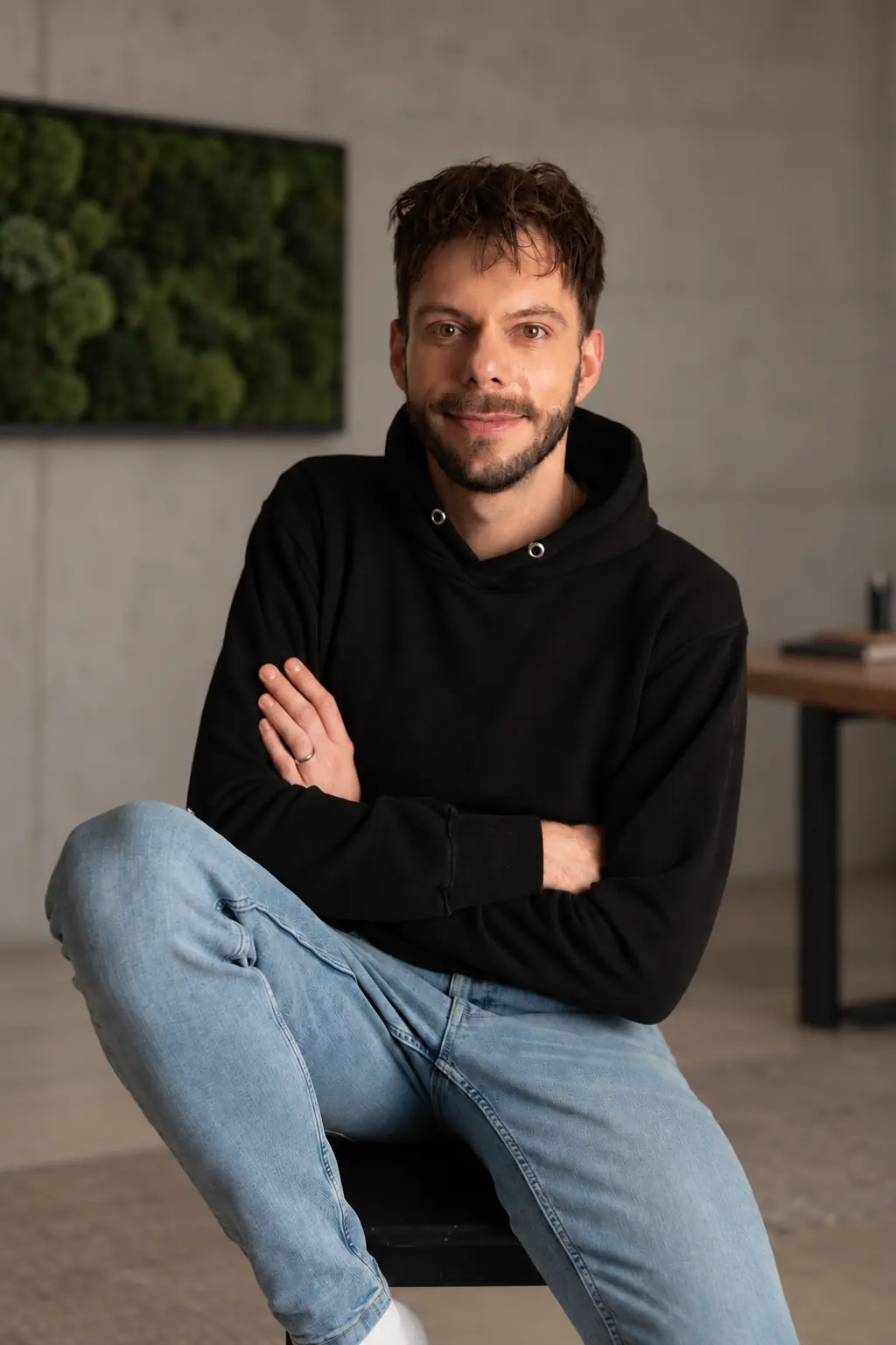 Portrét Jana Pflegera v kanceláři